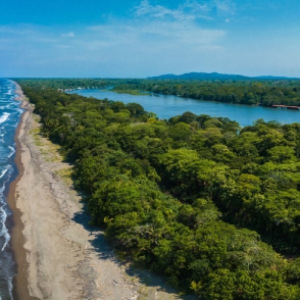 15-Day Nature Lover’s Escape: Costa Rica Adventure from Cloud Forests to Tropical Beaches