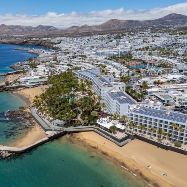 Lanzarote Self-Drive Discovery: 7 Days of Volcanoes, Beaches and Island Wonders
