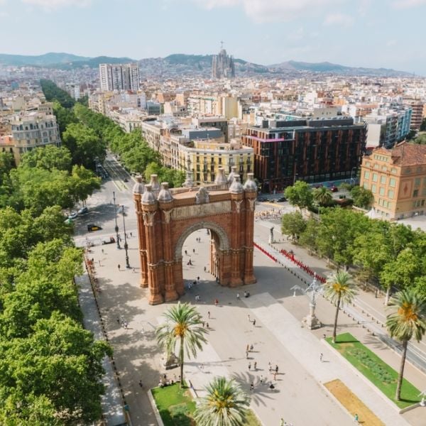 Explore Spain’s Cities and Landscapes in 14 Days with Your Loved Ones