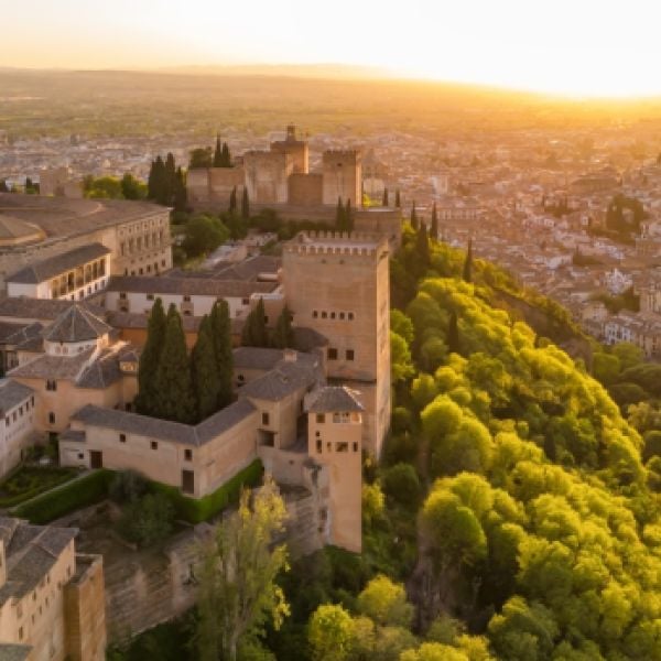 Explore Spain’s Cities and Landscapes in 14 Days with Your Loved Ones