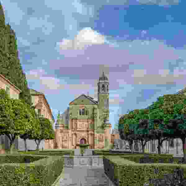 Private tours reveal the history, art and traditions of Jewish communities in this 10 Day trip