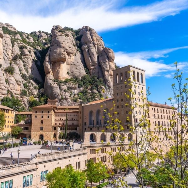 Explore Barcelona, Ronda, Granada and other iconic cities with expert guides in 13 Days