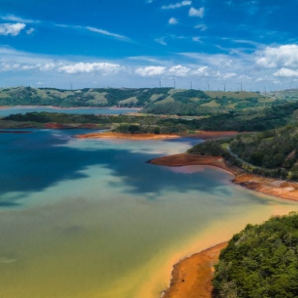 Explore Volcanoes & Cloud Forests in this 8-Day Family Adventure