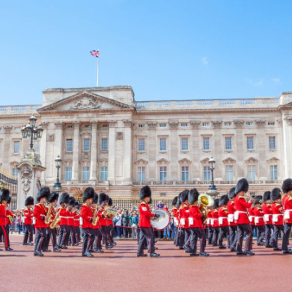 London to Paris in Style: A 9-Day Cultural, Family City Escape