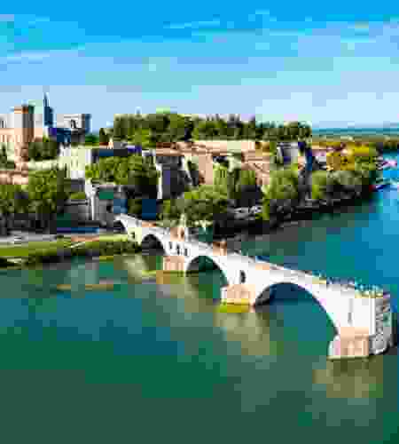 Savor in 12-Days Paris, Bordeaux, Burgundy, Lyon & Provence in Style