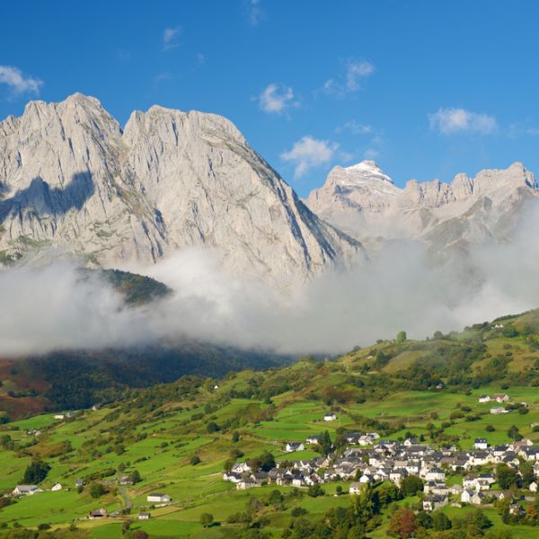 Pyrenees Wild Trails: An 8-Day Hiking & Wildlife Escape in Southern France