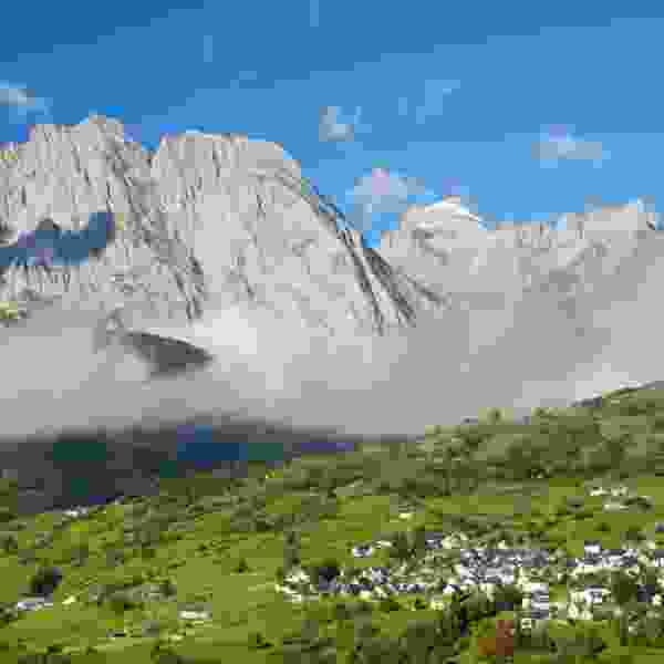 Pyrenees Wild Trails: An 8-Day Hiking & Wildlife Escape in Southern France