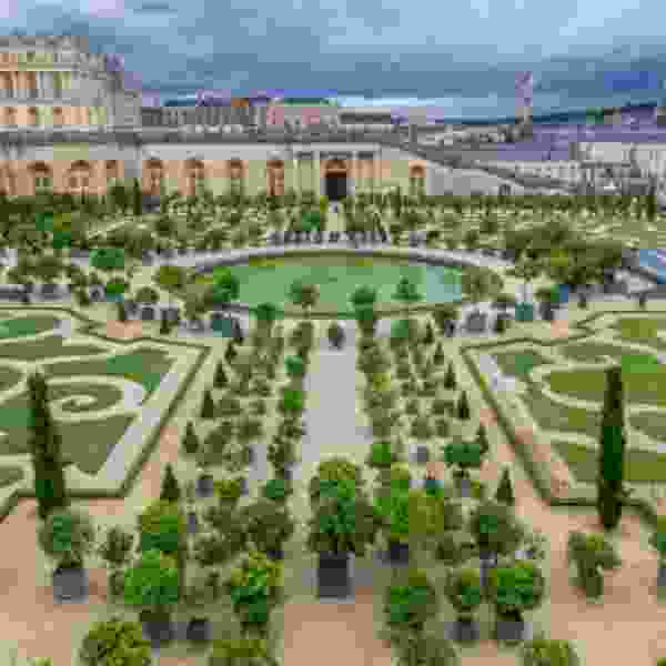 France for Families in 14 Days: Castles, Coasts & a Trip through the Loire, Brittany, Normandy & Paris