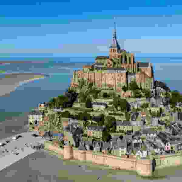 France for Families in 14 Days: Castles, Coasts & a Trip through the Loire, Brittany, Normandy & Paris