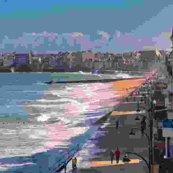 France for Families in 14 Days: Castles, Coasts & a Trip through the Loire, Brittany, Normandy & Paris