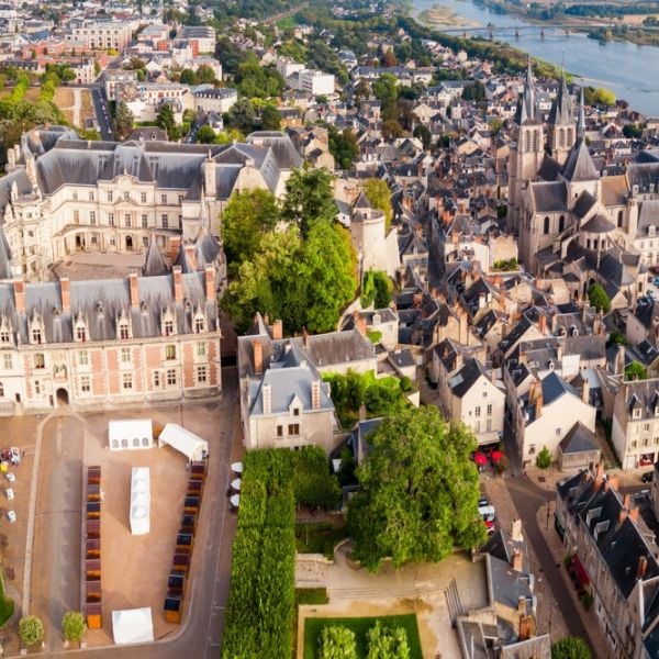 France for Families in 14 Days: Castles, Coasts & a Trip through the Loire, Brittany, Normandy & Paris