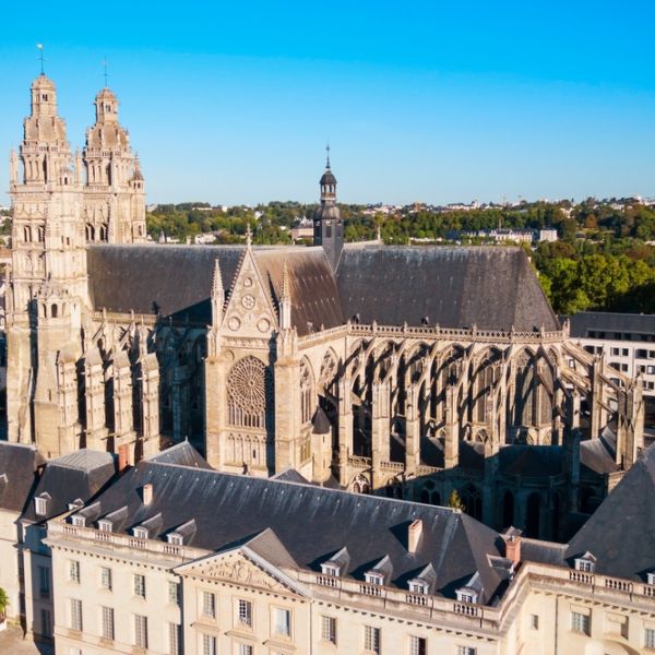 France for Families in 14 Days: Castles, Coasts & a Trip through the Loire, Brittany, Normandy & Paris