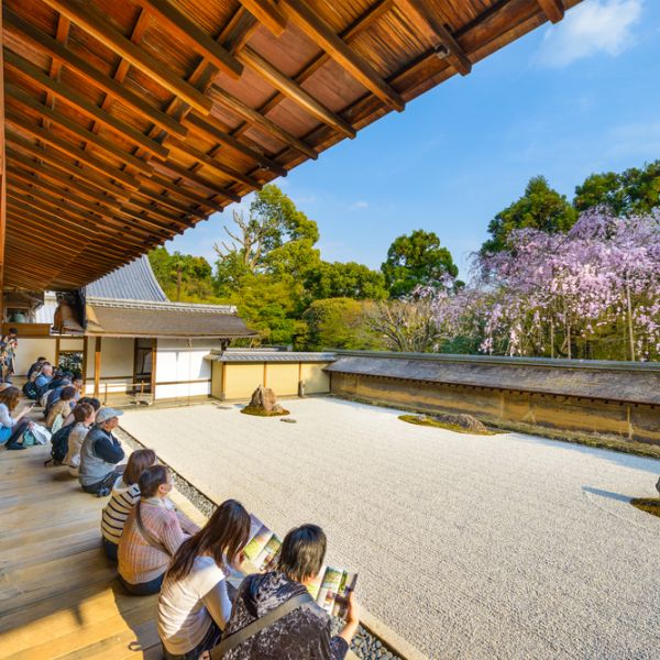 Japan in Contrast: A 12-Day Journey through Tokyo, Kyoto, Hiroshima & Osaka