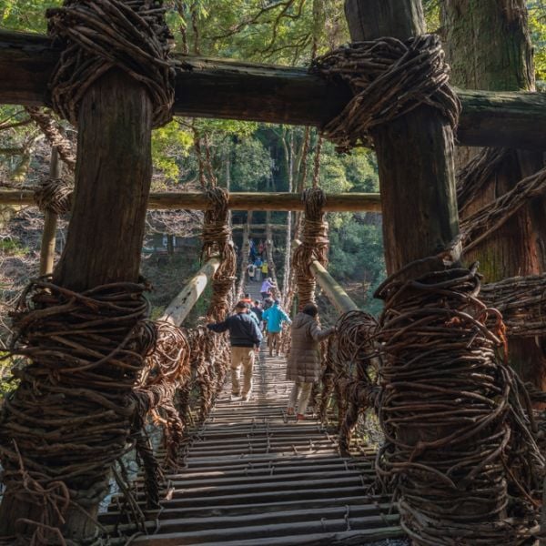 Sacred Shikoku: A 13-Day Pilgrimage & Cultural Journey from Kyoto to Osaka