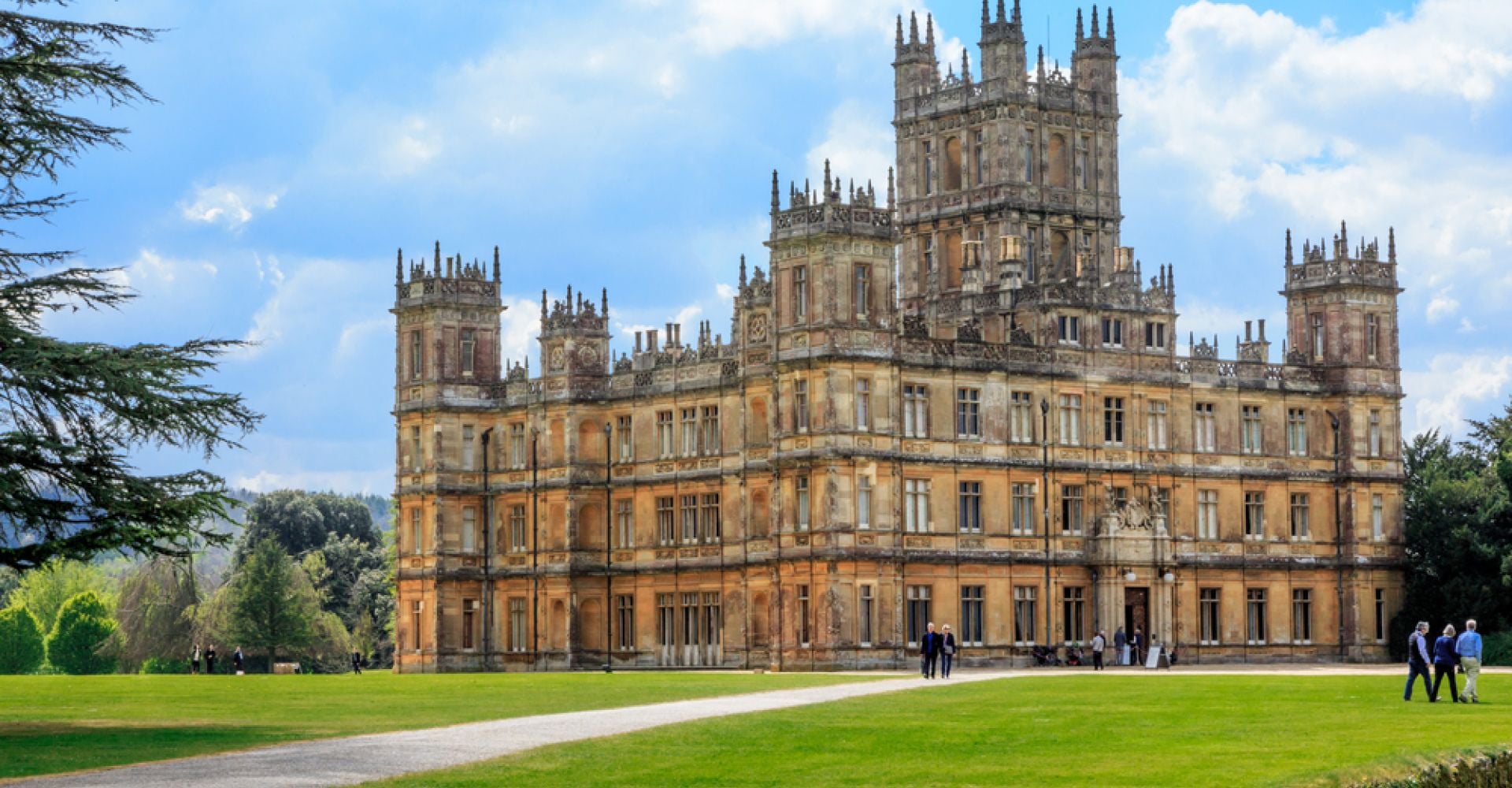 An English 10-Day Journey Through the World of Downton Abbey