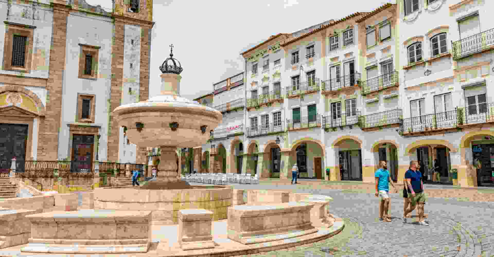 Evora