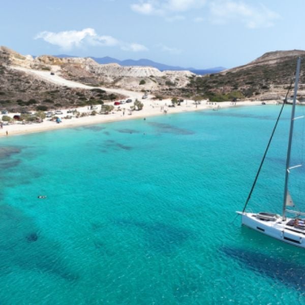 10 Days of Greek History, Culture and Nature (Athens, Sifnos, Milos and Kimolos)