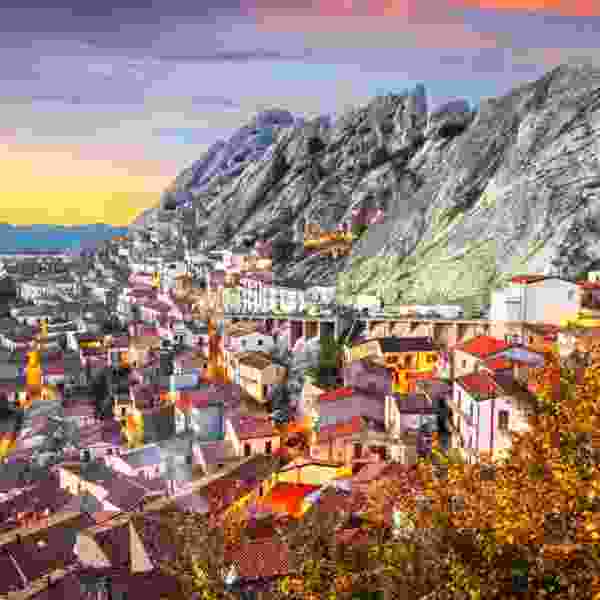 Romantic Honeymoon in the Dolomites: Alpine Romance and Mountain Magic