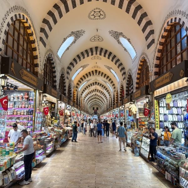 Spice Roads & Seaside Tables: A Culinary Honeymoon in Turkey