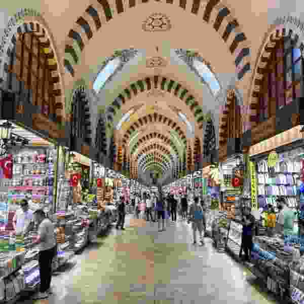 Spice Roads & Seaside Tables: A Culinary Honeymoon in Turkey