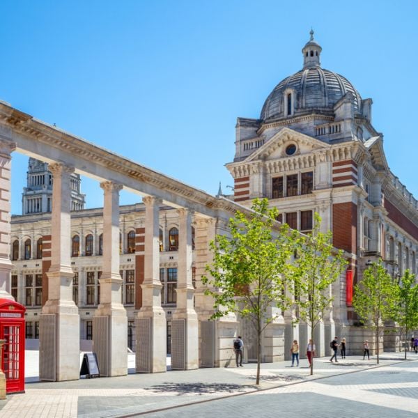 Custom Itinerary for a Classic European Adventure: London, Manchester, Edinburgh and Glasgow