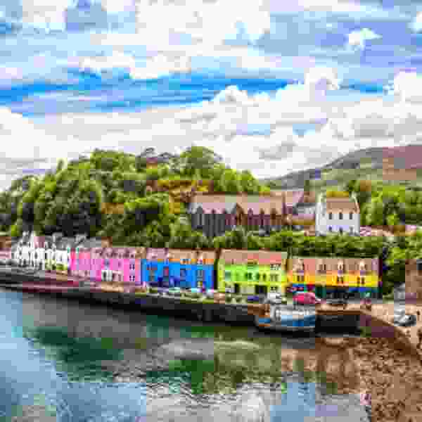 Hebrides & Highland Wonders: A Scenic Scotland Adventure