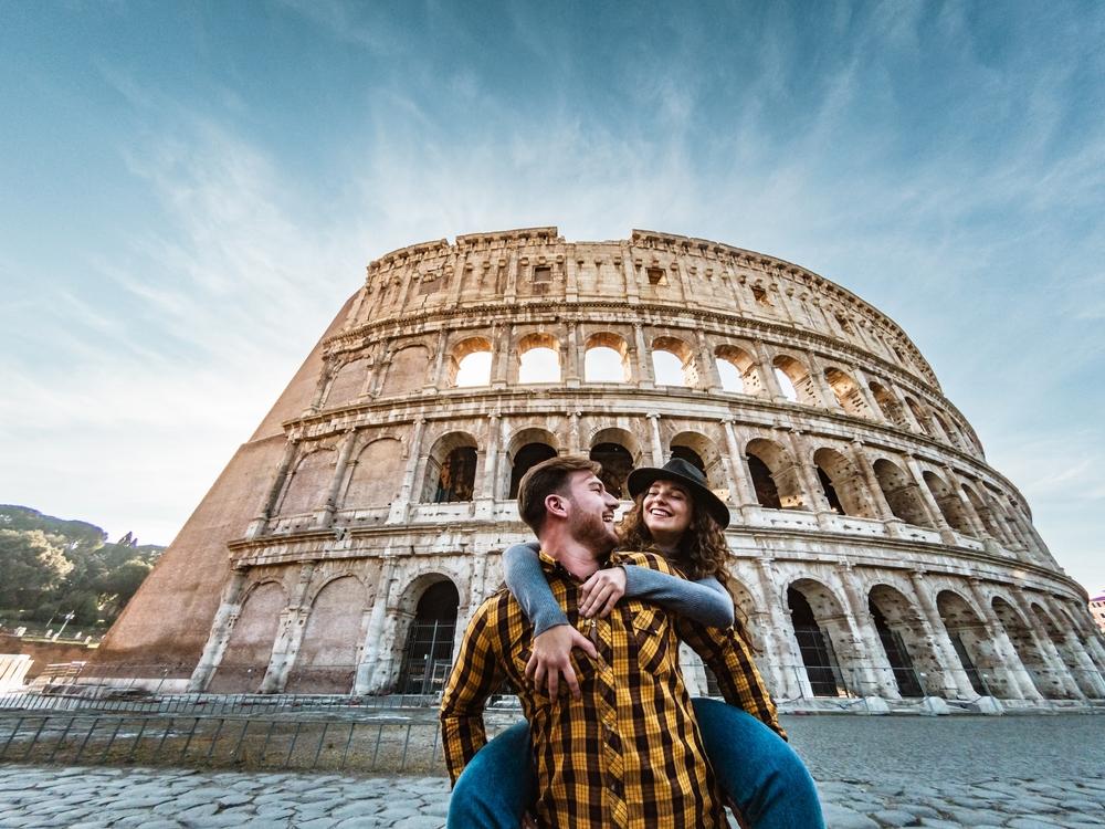 Coloseum couple