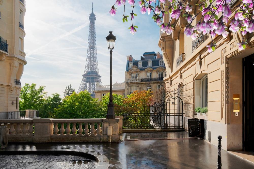 Parisian street overlooking the famous Eiffel Tower, Paris, France